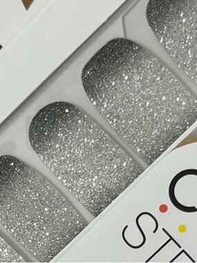 Underground Magic • Color Street • New • Silver to Black Ombré Nail Strips